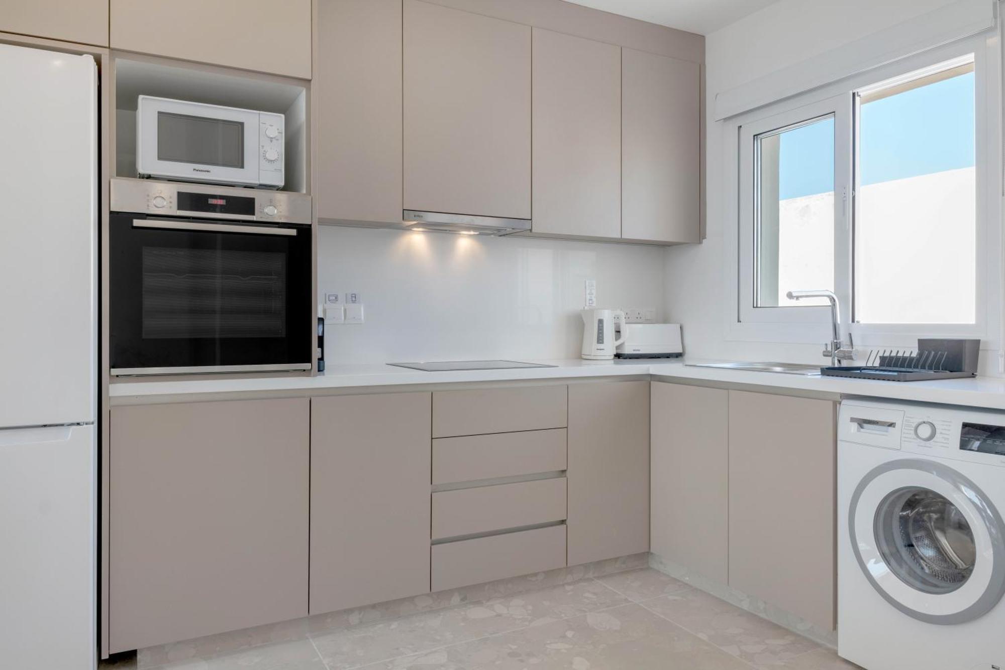 Phaedrus Living: Seaview Luxury Flat Limnaria 150 Apartment Paphos Ngoại thất bức ảnh