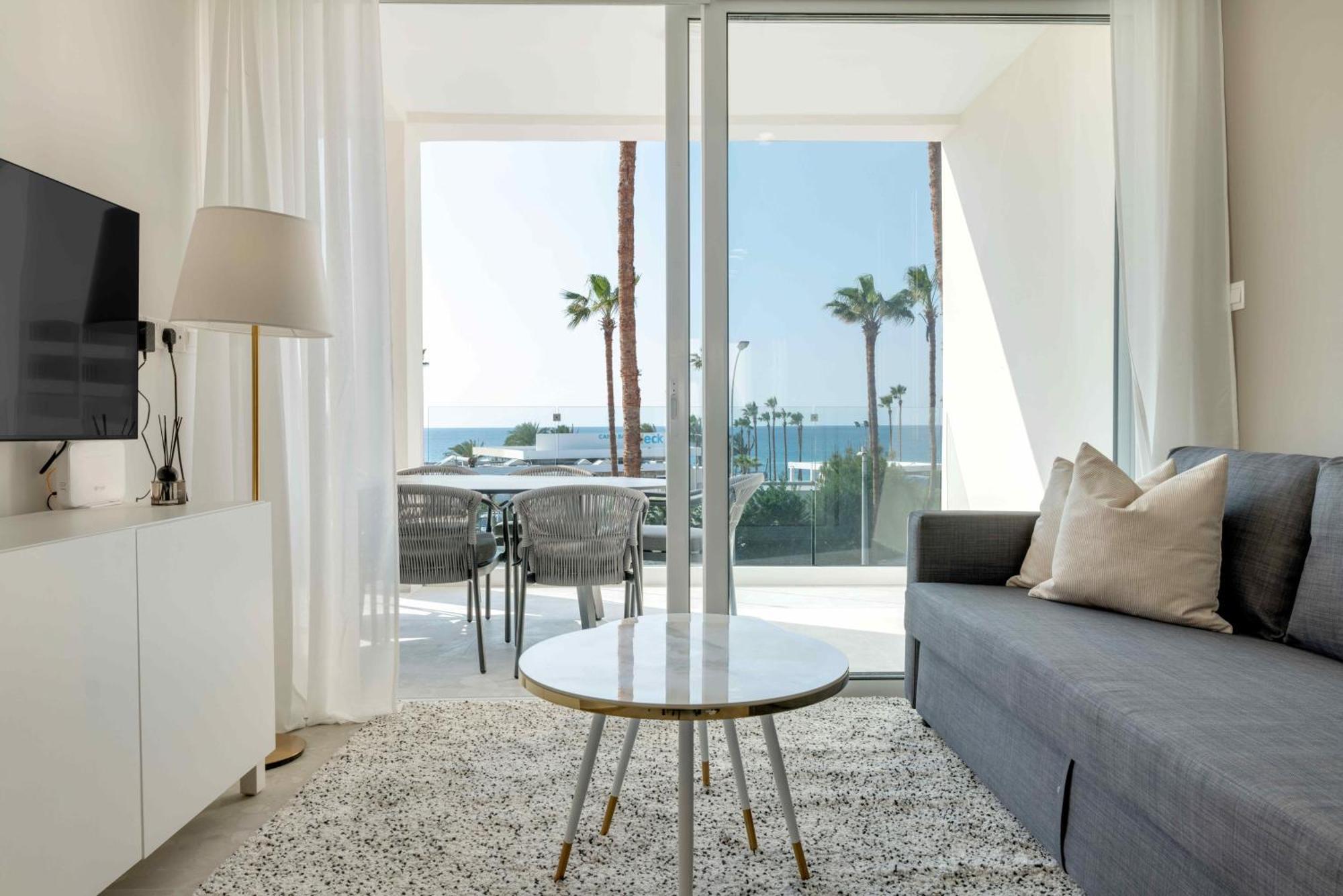 Phaedrus Living: Seaview Luxury Flat Limnaria 150 Apartment Paphos Ngoại thất bức ảnh
